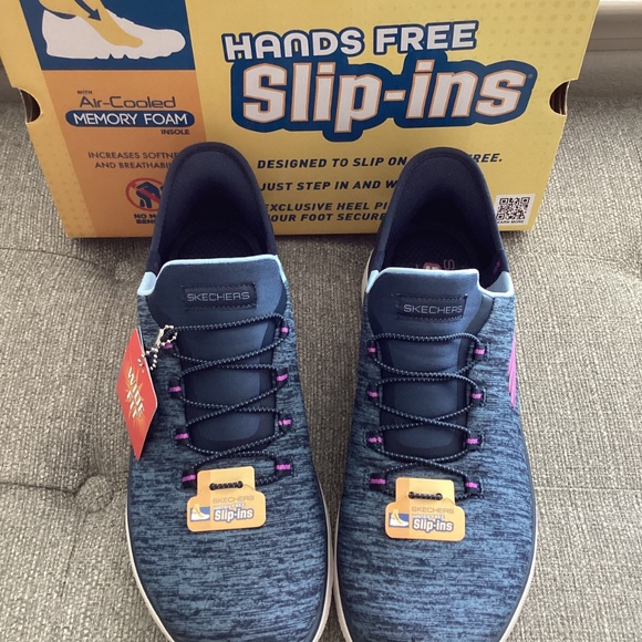 Skechers Women's Slip-ins: Summits - Dazzling Haze Casual Sneakers, size 9 W - Picture 5 of 13